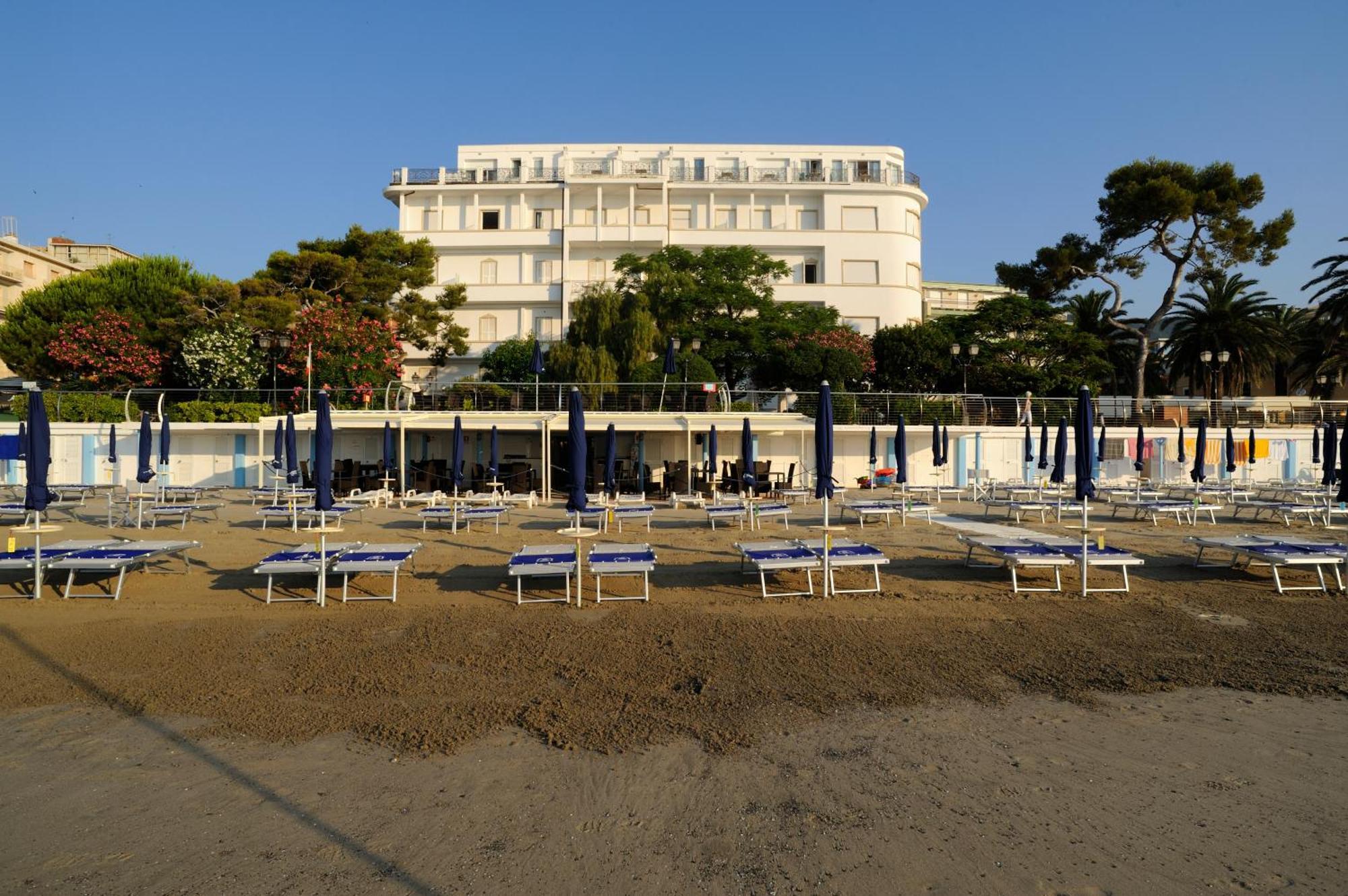Grand Hotel Mediterranee Alassio Eksteriør billede